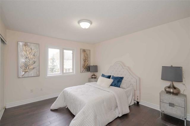 71 Norland Circ, House detached with 4 bedrooms, 3 bathrooms and 2 parking in Oshawa ON | Image 16