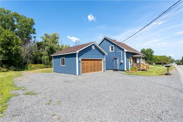 17293 Myers Road, House detached with 3 bedrooms, 1 bathrooms and 8 parking in South Stormont ON | Image 3