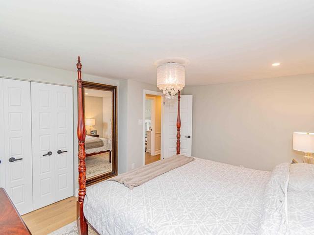 461 Sunset Dr, House detached with 4 bedrooms, 2 bathrooms and 3 parking in Oakville ON | Image 5