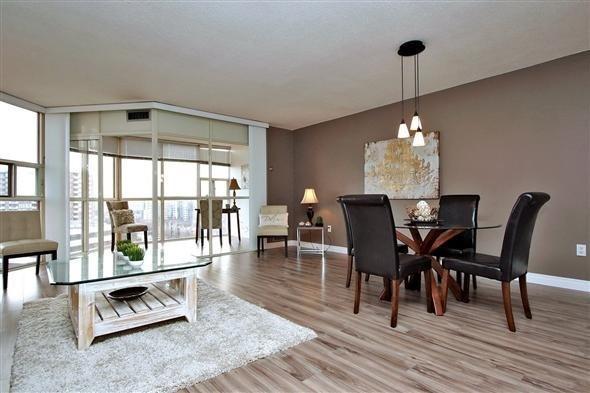 1002 - 20 Baif Blvd, Condo with 2 bedrooms, 2 bathrooms and 1 parking in Richmond Hill ON | Image 3