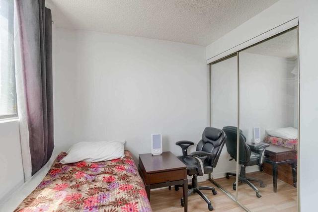 409 - 25 Agnes St, Condo with 2 bedrooms, 2 bathrooms and 1 parking in Mississauga ON | Image 14