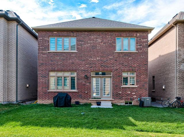 30 Marvin Ave, House detached with 4 bedrooms, 5 bathrooms and 4 parking in Oakville ON | Image 29