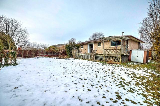 10 Prince Charles Dr, House detached with 3 bedrooms, 2 bathrooms and 3 parking in St. Catharines ON | Image 30