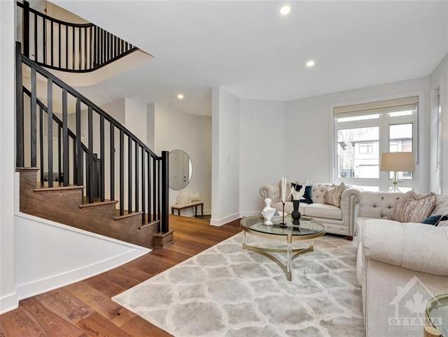 936 Atrium Ridge, House detached with 5 bedrooms, 4 bathrooms and 4 parking in Ottawa ON | Image 6
