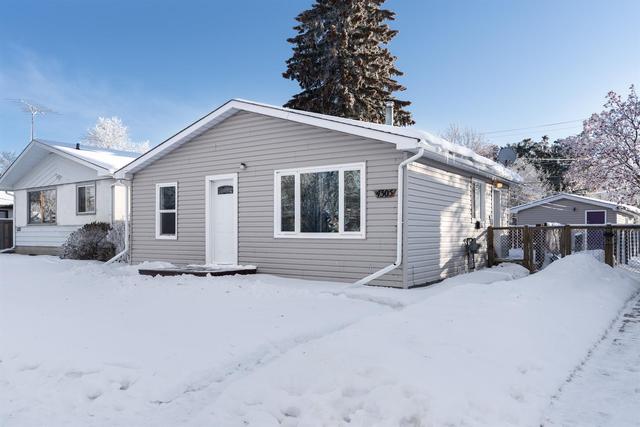 4305 50 Avenue, House detached with 2 bedrooms, 1 bathrooms and 2 parking in Camrose County AB | Image 1