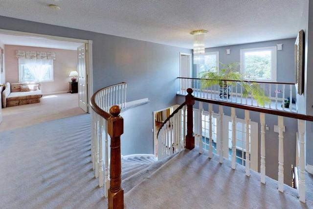 1 Stillwater Cres, House detached with 4 bedrooms, 3 bathrooms and 4 parking in Toronto ON | Image 13