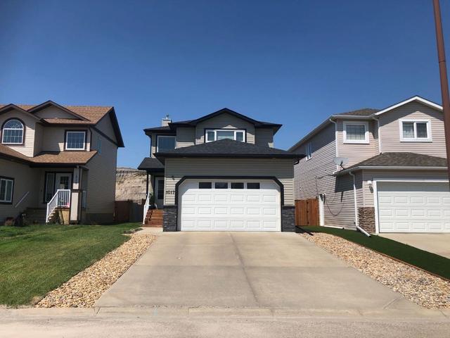 1017 1 Street Sw, House detached with 3 bedrooms, 2 bathrooms and 2 parking in Drumheller AB | Image 1