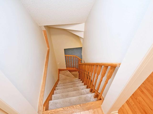 811 Avocado Cres, House attached with 3 bedrooms, 3 bathrooms and 3 parking in Mississauga ON | Image 13