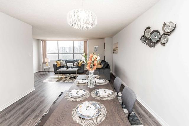 501 - 40 Panorama Crt, Condo with 3 bedrooms, 2 bathrooms and 1 parking in Toronto ON | Image 2