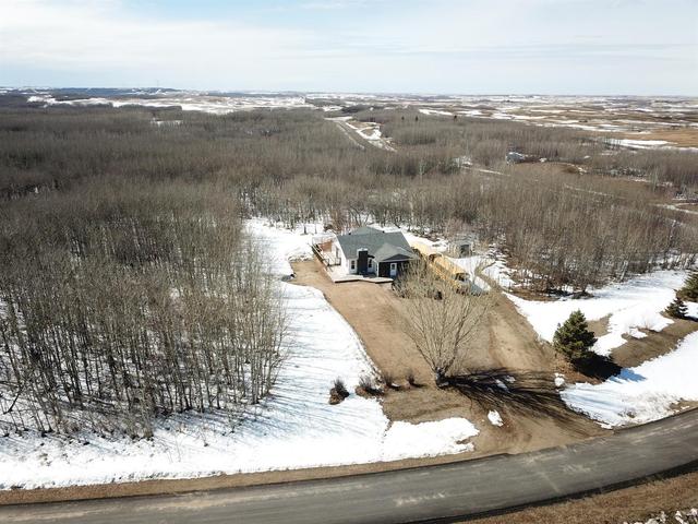 28 Grandview Estate, House detached with 5 bedrooms, 3 bathrooms and 10 parking in Vermilion River County AB | Image 3
