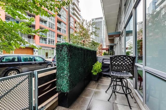 th#24 - 30 Nelson St, Townhouse with 3 bedrooms, 3 bathrooms and 2 parking in Toronto ON | Image 12