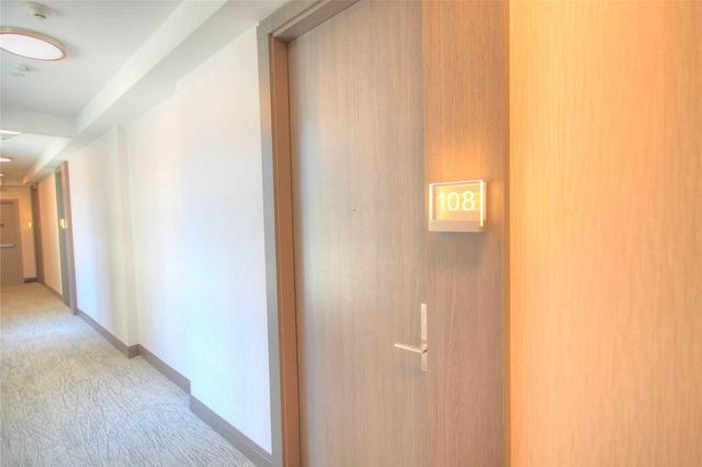 108 - 25 Water Walk Dr, Condo with 1 bedrooms, 1 bathrooms and 1 parking in Markham ON | Image 3