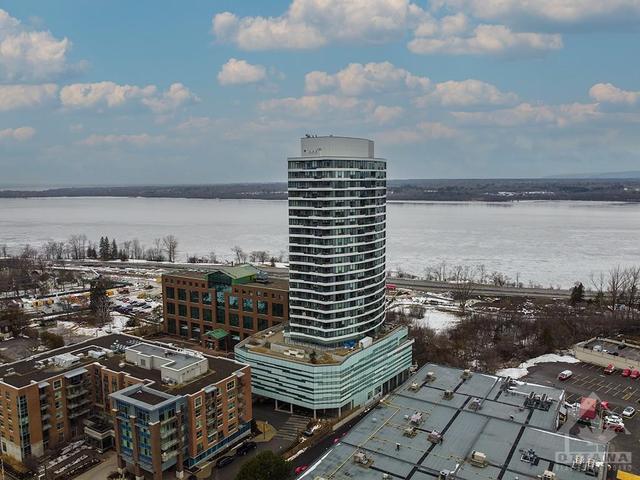1201 - 485 Richmond Road, Condo with 2 bedrooms, 2 bathrooms and 1 parking in Ottawa ON | Card Image