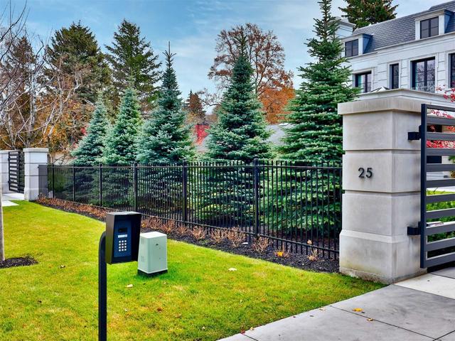 25 Country Lane, House detached with 5 bedrooms, 10 bathrooms and 20 parking in Toronto ON | Image 37