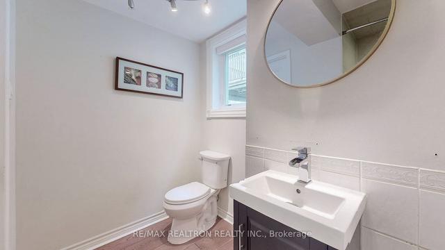 292 Essex Ave, House detached with 2 bedrooms, 2 bathrooms and 3 parking in Richmond Hill ON | Image 27