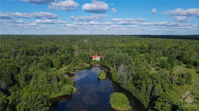 226 Barryvale Road, House detached with 3 bedrooms, 3 bathrooms and 12 parking in Greater Madawaska ON | Image 4