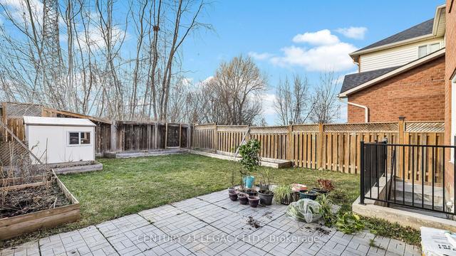 1686 Samuelson Circ, House semidetached with 3 bedrooms, 3 bathrooms and 4 parking in Mississauga ON | Image 32