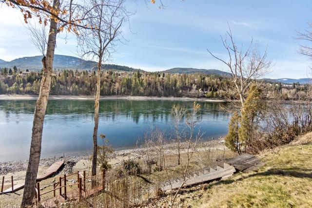 755 Waterloo Road, House detached with 4 bedrooms, 3 bathrooms and null parking in Central Kootenay J BC | Image 48