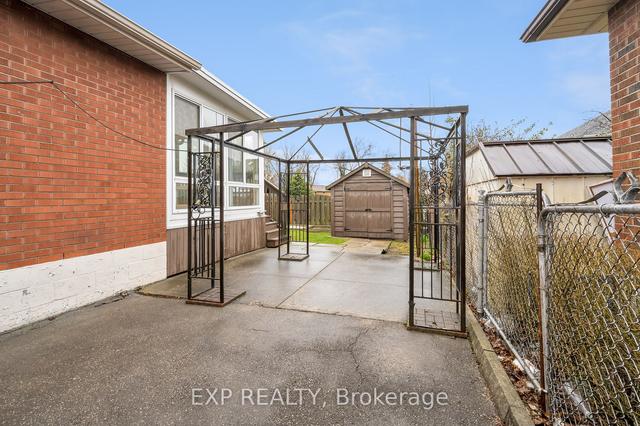 115 Mcelroy Rd E, House detached with 3 bedrooms, 2 bathrooms and 3 parking in Hamilton ON | Image 22