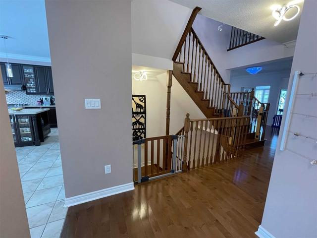 382 Downy Emerald Dr, House detached with 5 bedrooms, 4 bathrooms and 4 parking in Bradford West Gwillimbury ON | Image 5