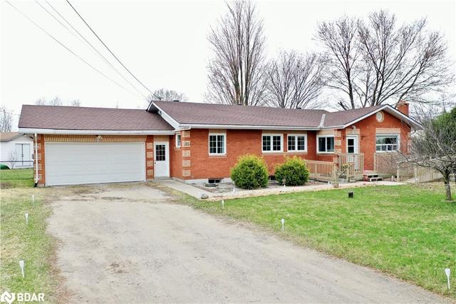 177 Balm Beach Road W, House detached with 4 bedrooms, 2 bathrooms and null parking in Tiny ON | Image 1
