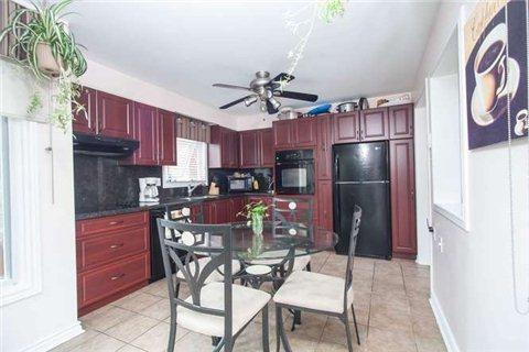 31 Porteous Circ, House detached with 3 bedrooms, 4 bathrooms and 4 parking in Brampton ON | Image 9
