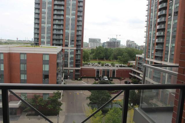 rg30 - 8228 Birchmount Rd, Condo with 1 bedrooms, 1 bathrooms and 1 parking in Markham ON | Image 2