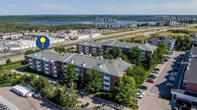 105 - 120 Bell Farm Rd, Condo with 3 bedrooms, 2 bathrooms and 1 parking in Barrie ON | Image 4