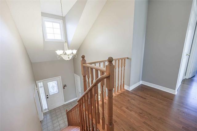 71 Niagara Dr, House detached with 3 bedrooms, 4 bathrooms and 7 parking in Oshawa ON | Image 18