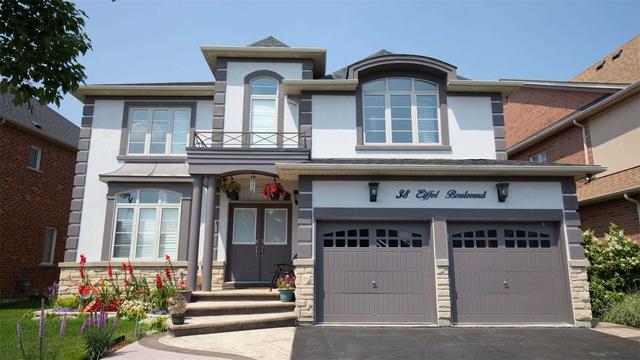 38 Eiffel Blvd, House detached with 4 bedrooms, 3 bathrooms and 8 parking in Brampton ON | Image 12