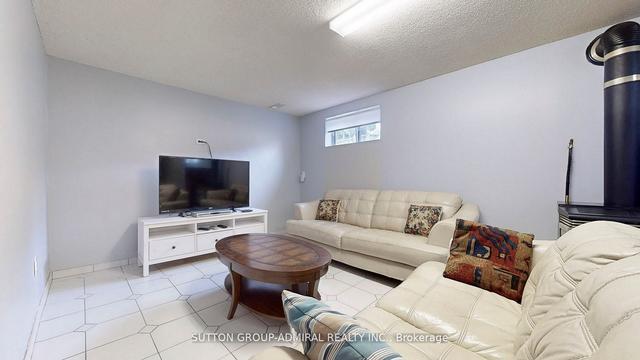 22 Secroft Cres, House detached with 3 bedrooms, 2 bathrooms and 8 parking in Toronto ON | Image 13