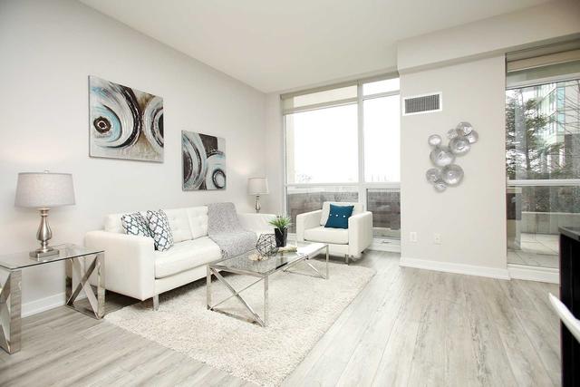 th6 - 33 Singer Crt, Townhouse with 2 bedrooms, 3 bathrooms and 1 parking in Toronto ON | Image 7