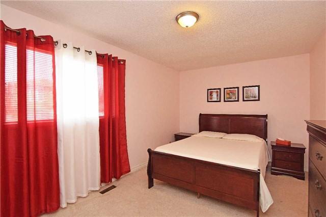 19 Alabaster Dr, House detached with 3 bedrooms, 3 bathrooms and 4 parking in Brampton ON | Image 9