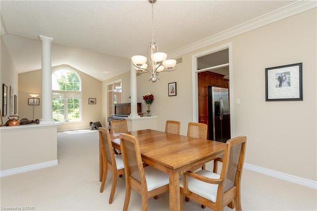 128 West Rivertrace Walk, House detached with 4 bedrooms, 2 bathrooms and null parking in London ON | Image 2