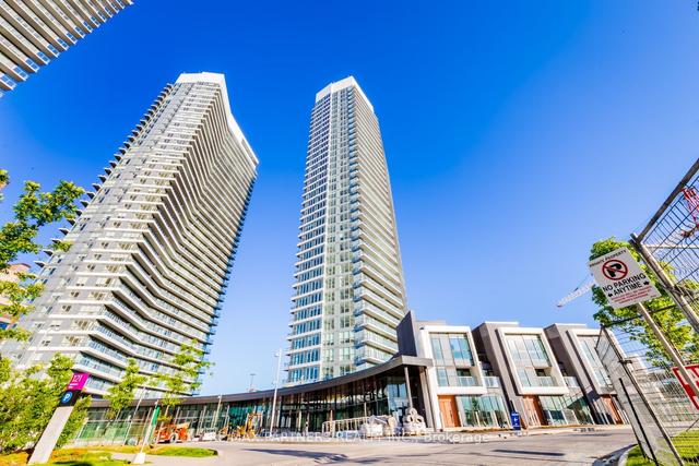 2010 - 115 Mcmahon Dr, Condo with 2 bedrooms, 2 bathrooms and 1 parking in Toronto ON | Image 1