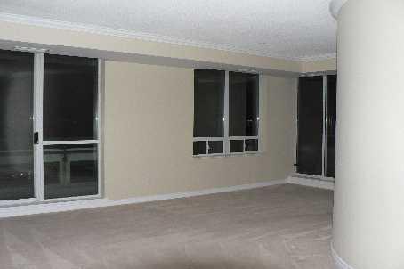 1503 - 1 Belvedere Crt, Condo with 2 bedrooms, 3 bathrooms and 2 parking in Brampton ON | Image 3