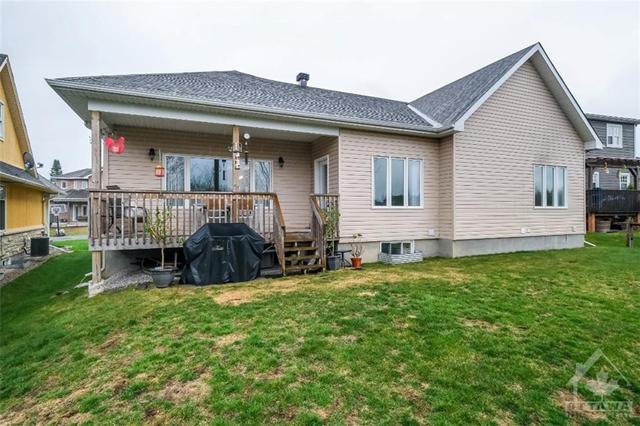 113 Sophie Lane, House detached with 3 bedrooms, 2 bathrooms and 4 parking in Merrickville Wolford ON | Image 21
