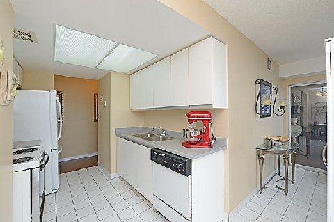 508 - 350 Webb Dr, Condo with 1 bedrooms, 1 bathrooms and 1 parking in Mississauga ON | Image 6