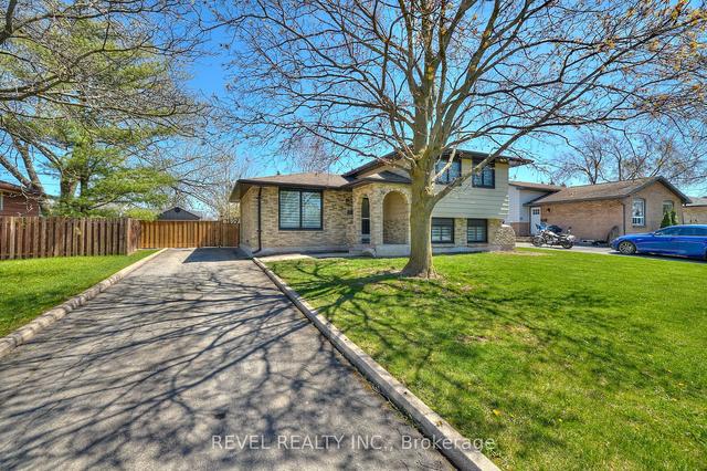 30 Colonial St, House detached with 3 bedrooms, 2 bathrooms and 3 parking in Welland ON | Image 1