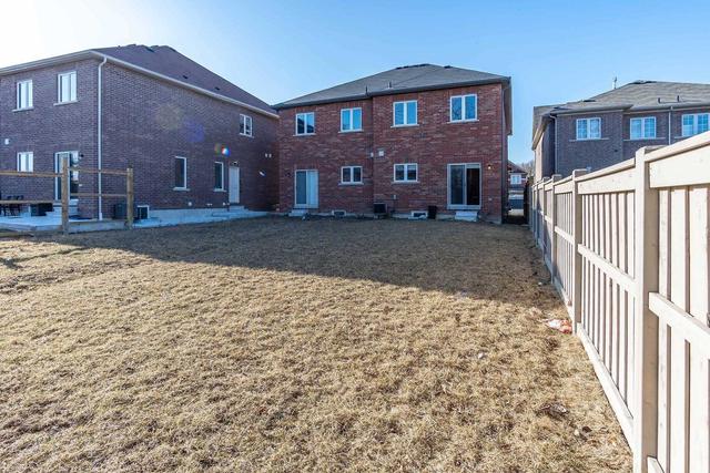 100 Hollowgrove Blvd, House semidetached with 3 bedrooms, 3 bathrooms and 5 parking in Brampton ON | Image 31