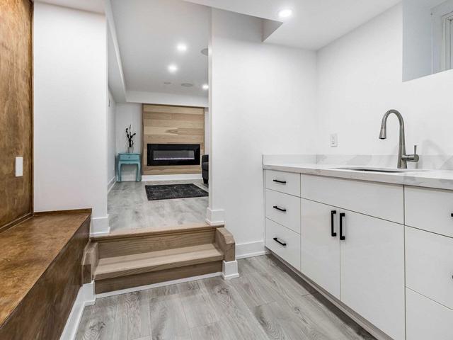 230 Willow Ave, House semidetached with 3 bedrooms, 3 bathrooms and 1 parking in Toronto ON | Image 25