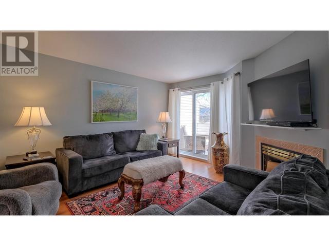 152 - 3153 Paris Street, House attached with 3 bedrooms, 2 bathrooms and 2 parking in Penticton BC | Image 22