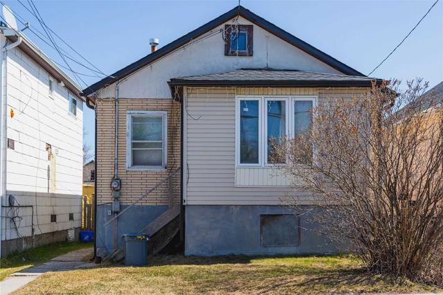 17 Vipond Rd, House detached with 4 bedrooms, 2 bathrooms and 0 parking in Timmins ON | Image 1