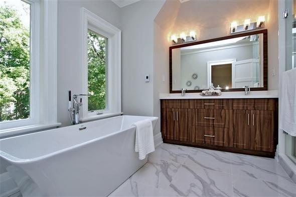 124 Parkview Ave, House detached with 4 bedrooms, 5 bathrooms and 4 parking in Toronto ON | Image 7