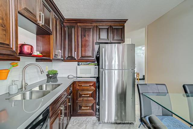 912 - 100 Wingarden Crt, Condo with 3 bedrooms, 2 bathrooms and 1 parking in Toronto ON | Image 5
