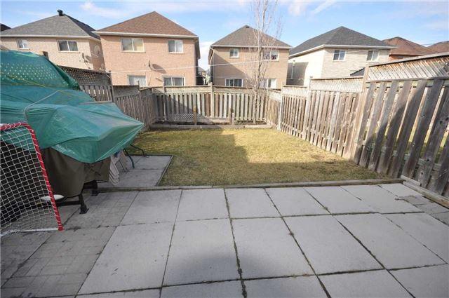 60 Culture Cres, House attached with 3 bedrooms, 2 bathrooms and 2 parking in Brampton ON | Image 18