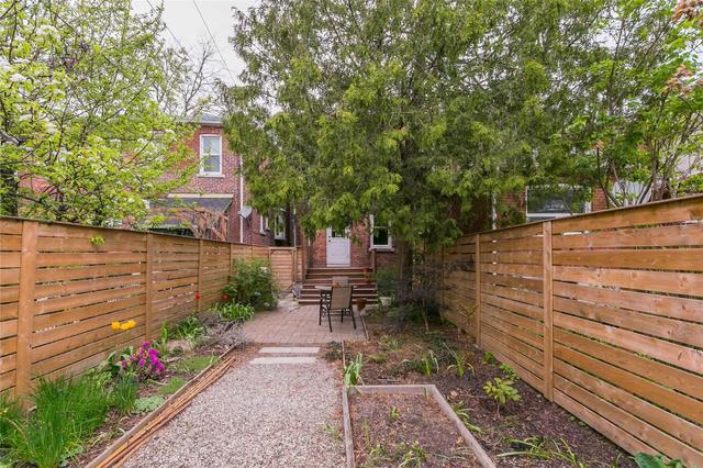 29 Howard Park Ave, House semidetached with 3 bedrooms, 1 bathrooms and 2 parking in Toronto ON | Image 14