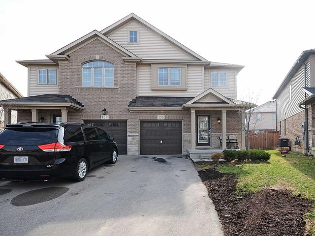 136 Westbank Tr, House semidetached with 3 bedrooms, 3 bathrooms and 3 parking in Hamilton ON | Image 1