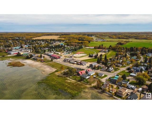 5035 50 Av, House detached with 2 bedrooms, 1 bathrooms and 8 parking in Alberta Beach AB | Image 55