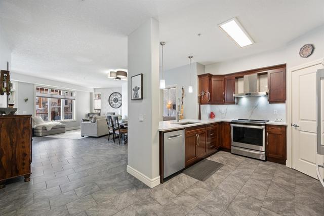 2226 - 2330 Fish Creek Boulevard Sw, Condo with 2 bedrooms, 2 bathrooms and 2 parking in Calgary AB | Image 3